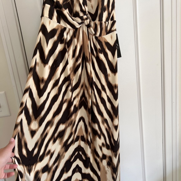 Animal print halter maxi dress - Picture 4 of 6